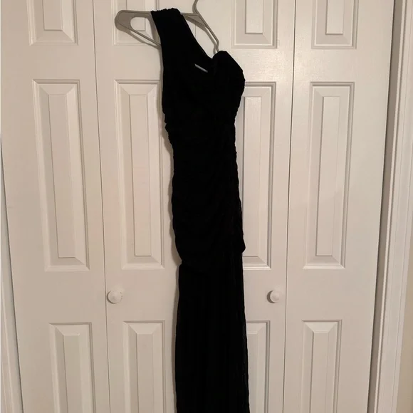 Amazon Elegant Long Dress One Shoulder Sleeveless Ruched Bodycon Evening Dress - Picture 8 of 8